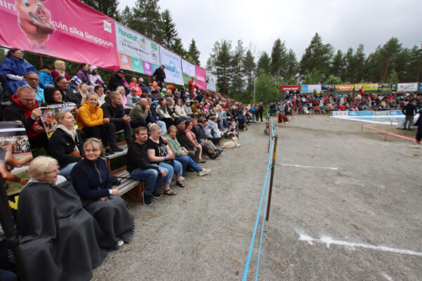 Lauantai koko päivä (kisat ja iltakinkerit) (K18)